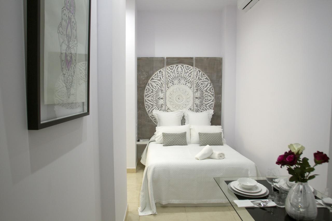 Panther Home Luxury Dreams Sevilla Exteriör bild